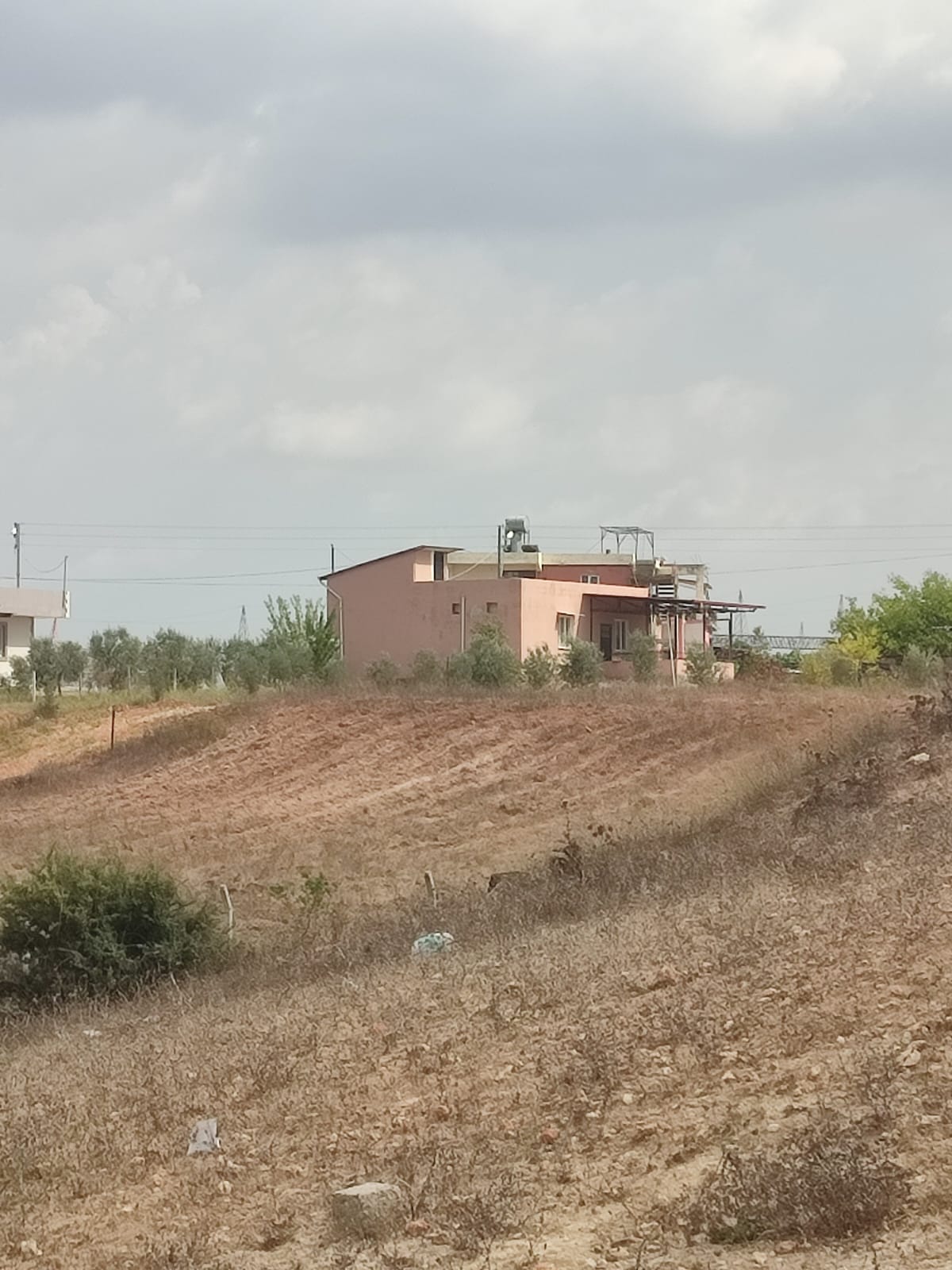 Adana Sarıçam Mustafalar Mahallesinde 2650m2 İçerisinde 2+1 - 90m2 Ev